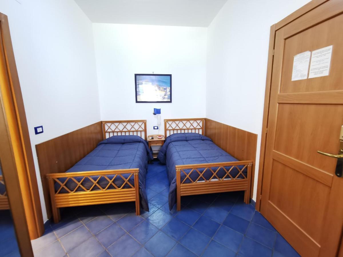 Al Baglio Hotell Mondello Eksteriør bilde